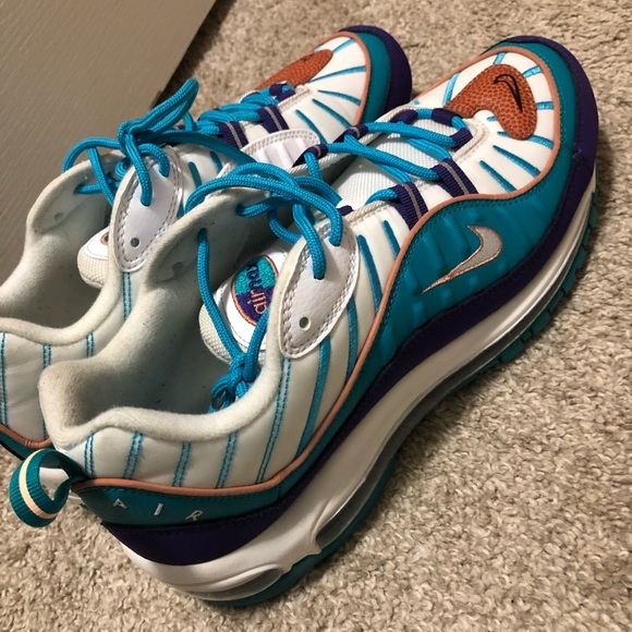 Men’s Air Max - Picture 2 of 2